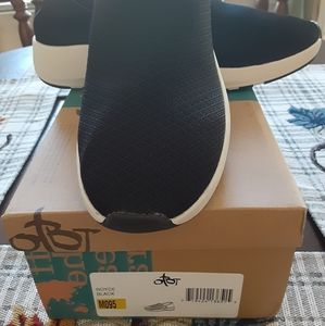 OTBT ROYCE WALKING SHOE